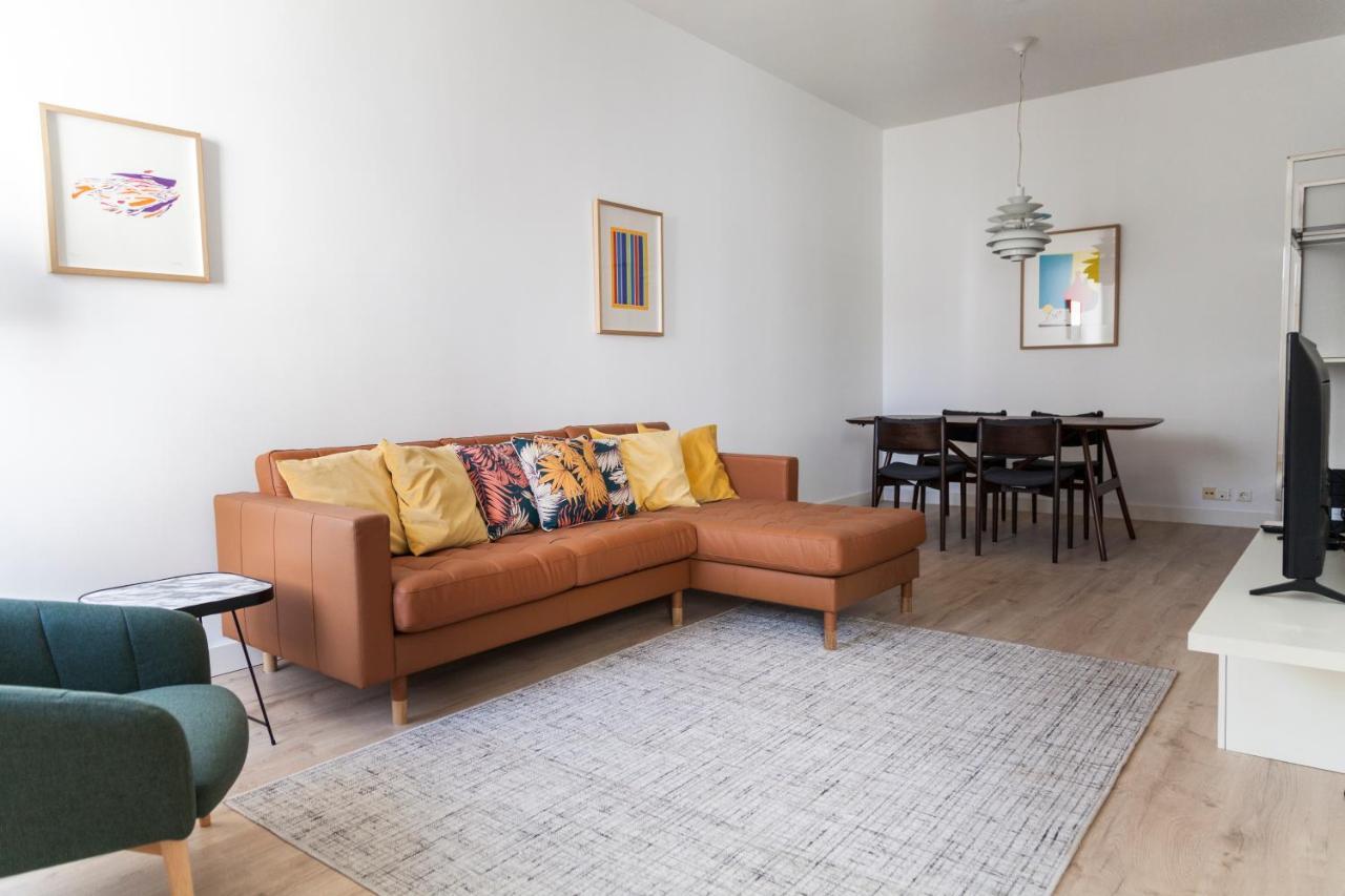 Classy 2Bdr Apartment In Downtown By Lovelystay Lisabona Exterior foto